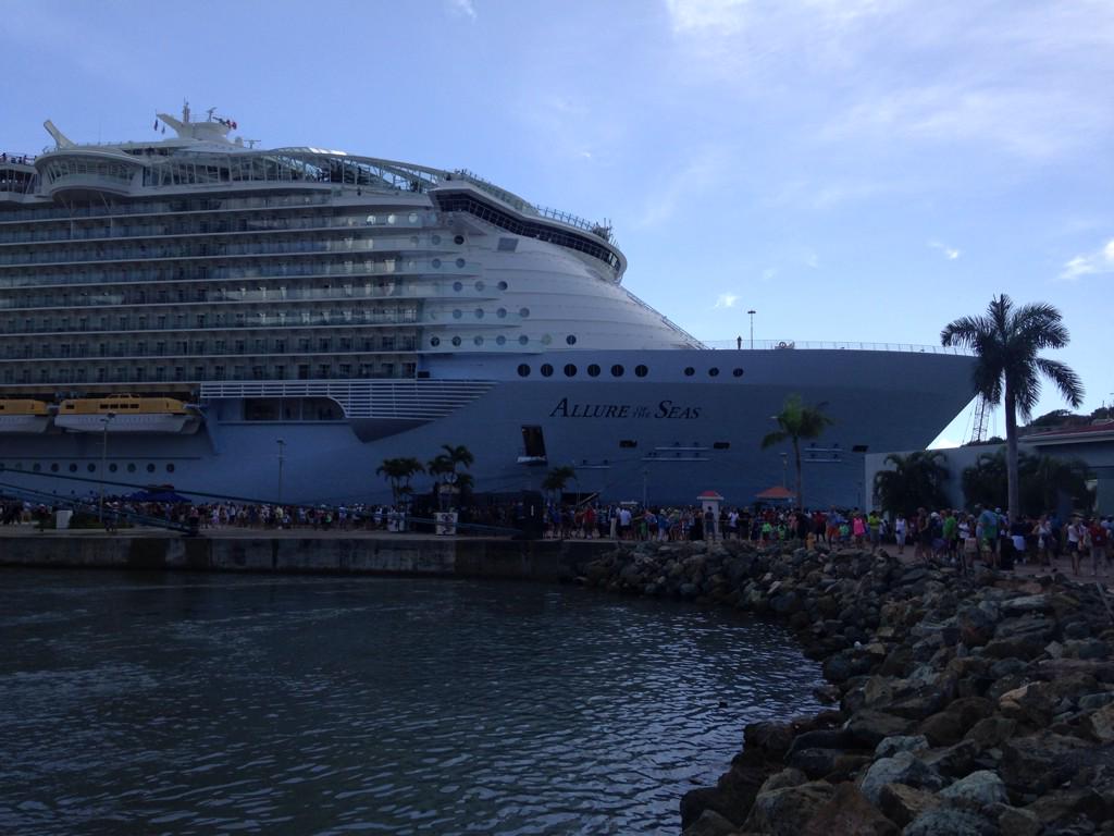 gemloucla87's tweet photo. @MyRoyalUK this was my 5th cruise with Royal Caribbean and it's amazing every time! Planning number 6 now! http://t.co/hM589z01Nc