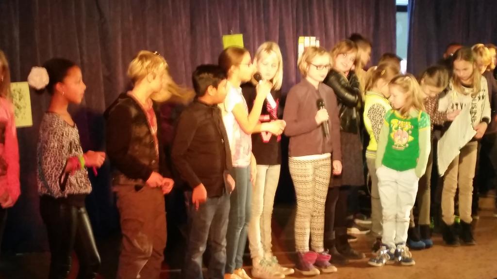 ayundo8's tweet image. Trots op groep 7, wat een leuke maandviering.  Zoveel talent in 1 groep!