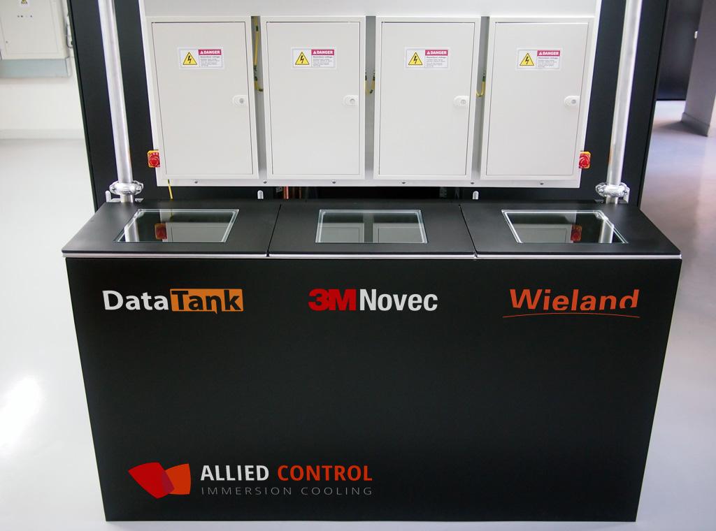 AlliedControl's tweet image. Showing off 500kW rack for 3M Novec Engineered Fluids in HKG. Visit 3M at booth 758 #SC14. prweb.com/releases/2014/…
