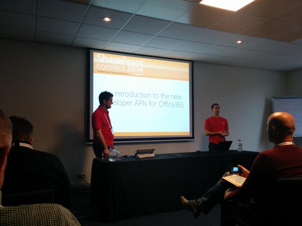leonzandman's tweet image. Office 365 APIs session by @weshackett and @ChrisO_Brien #spcon14