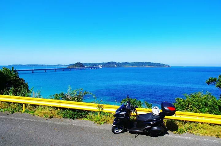 suuuun1046's tweet photo. 一番の想い出はTRICTYで角島に行ったこと。今まで高速使わないと行けないと思っていたので、下道で時間はかかるけど日帰り出来たことは今後のバイクライフを考えるきっかけになりました。
#TRICTY #トリシティ #思い出 http://t.co/WgV0qGnHIK