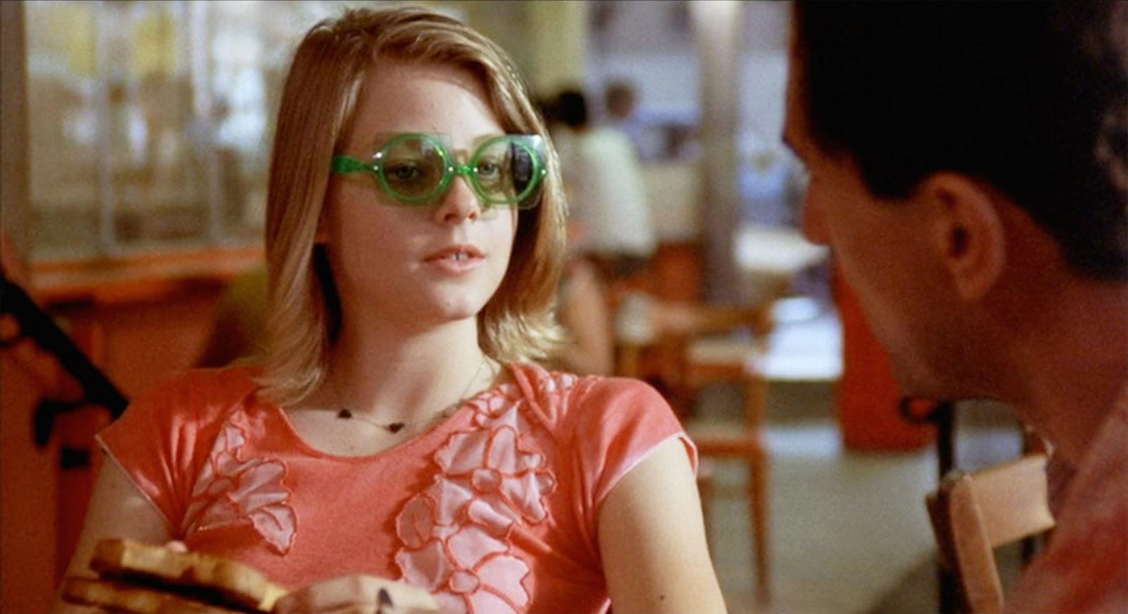 Happy birthday to Jodie Foster, the most intelligent woman in Hollywood. Impossible not to admire her. Also, glasses. 