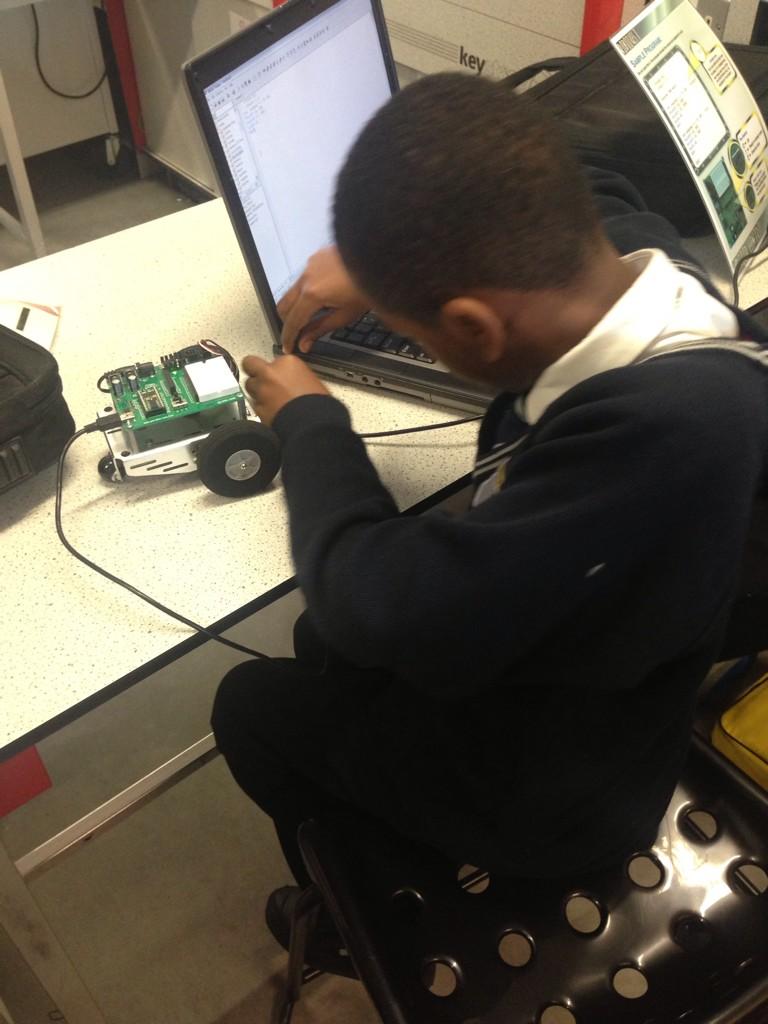 ChobhamScienceP's tweet photo. http://t.co/G6zO51Ty9g