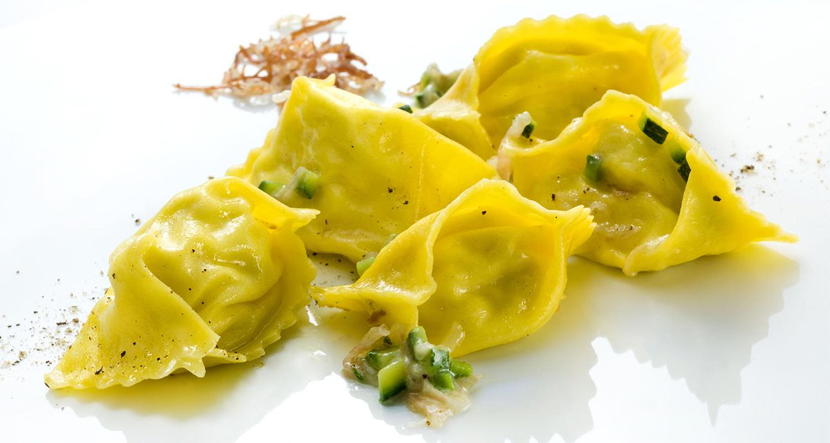 Uno dei piatti icona del grandissimo HEINZ BECK ! I FAGOTTELLI "LA PERGOLA" reportergourmet.com/argomenti/rice… <a href="/BeckHeinz/">Heinz Beck</a>