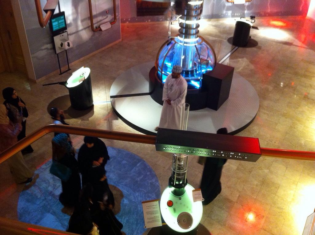 thoufeeqas's tweet photo. @mec_pics 
PDO Planetarium Visit http://t.co/CA8hS55aod