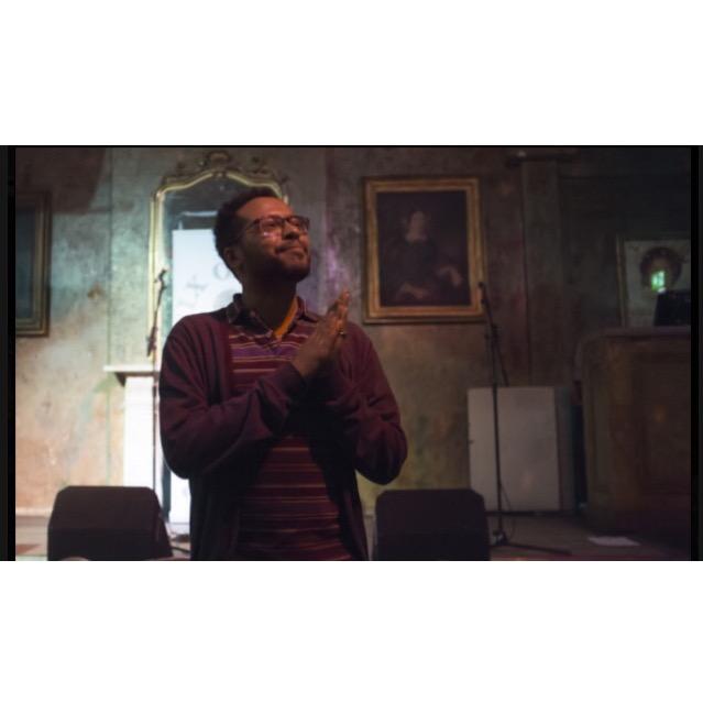 DeanAtta's tweet photo. Taking in the moment. Performing last week at @lyrixorganix (Photo by @oweneightysix) http://t.co/VMtyGsAnk6