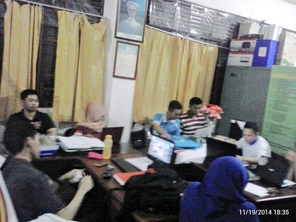 Rapat bem progja lanjutan
Tanggal 19-11-2014