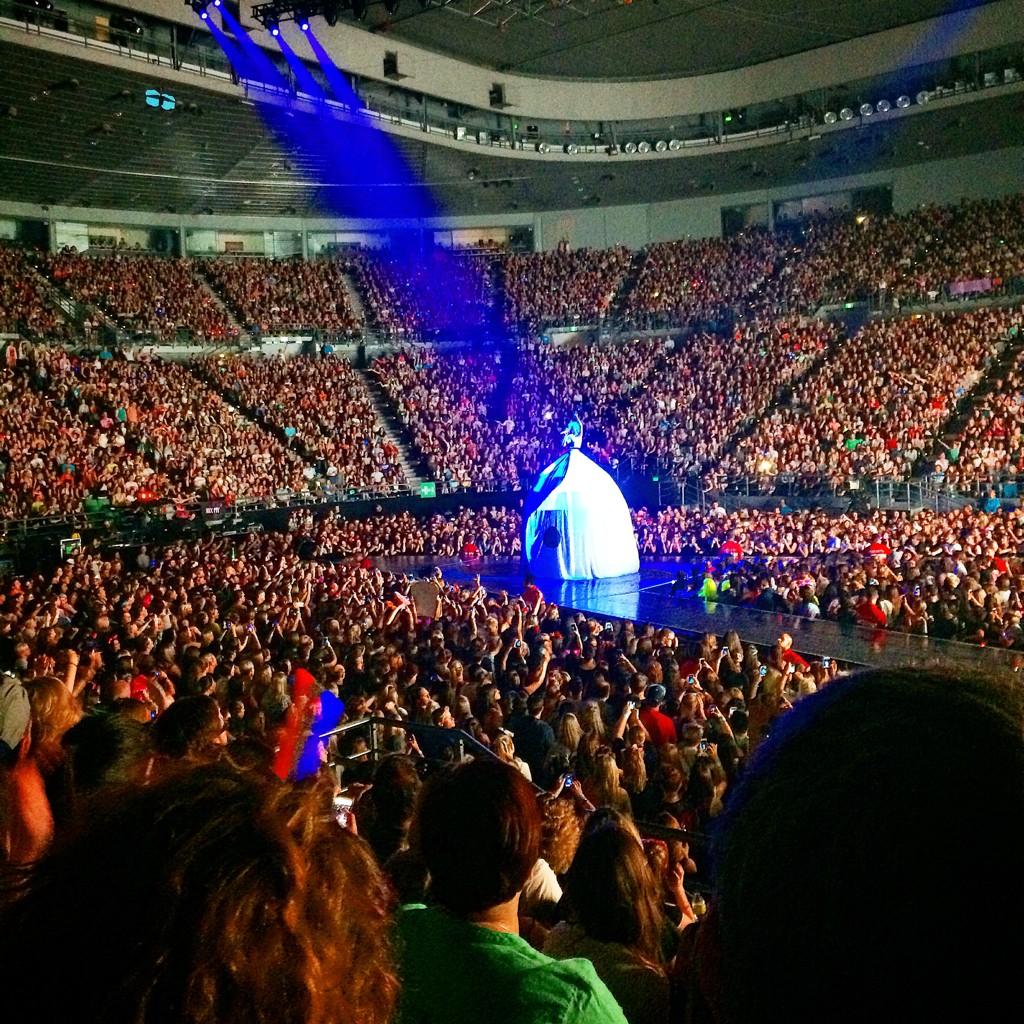 The Prismatic World Tour (II) » ''2014 Top Female Tour'' - Tokyo, JAP | +154M$ - Página 31 B2zUedjCcAEvZh9