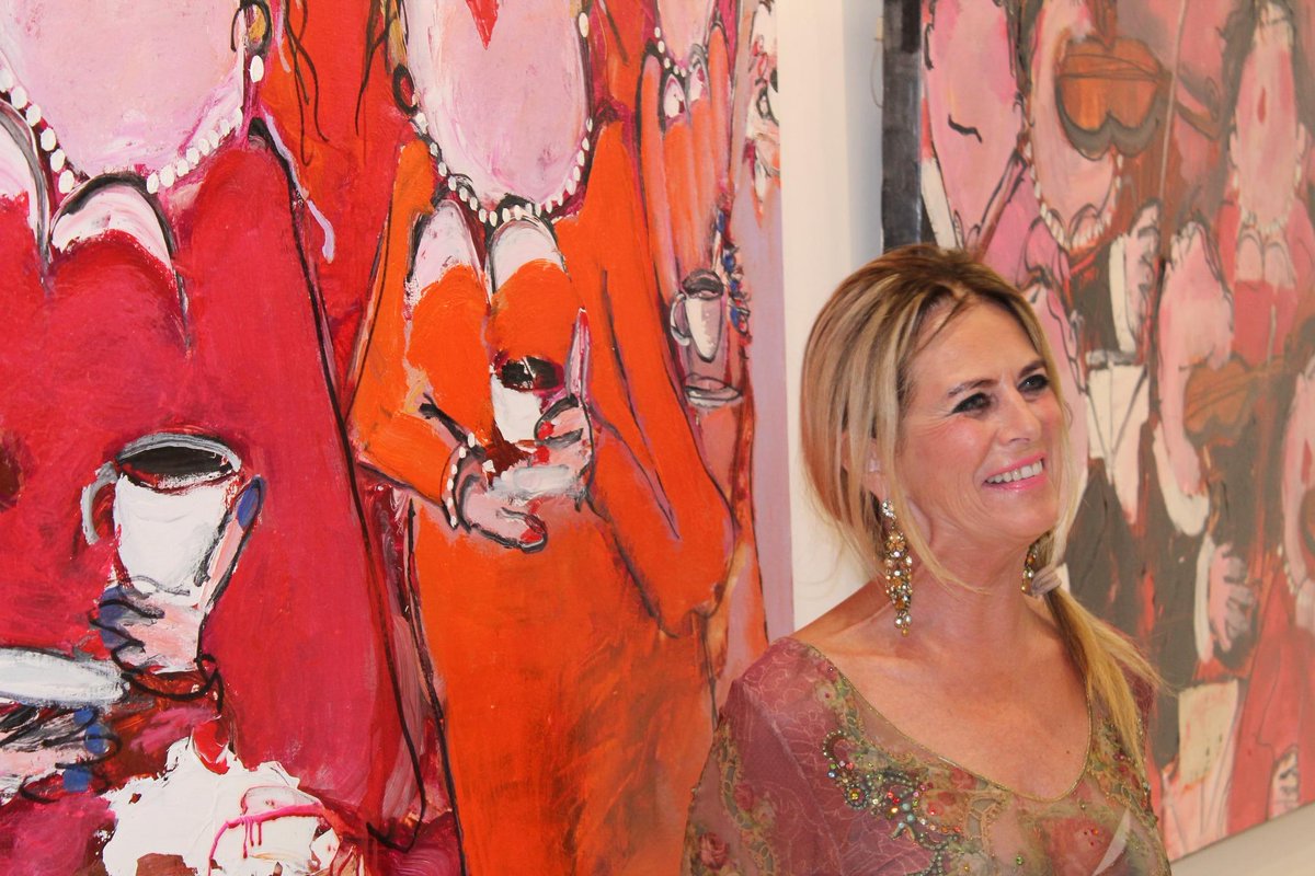 Fannaporter's tweet photo. October 8- 29 ,2014  colofur exhibition by GERDINE DUIJSENS #exhibition #art #mydubai #dubai_Calendar #colors http://t.co/3oDn9auOdB