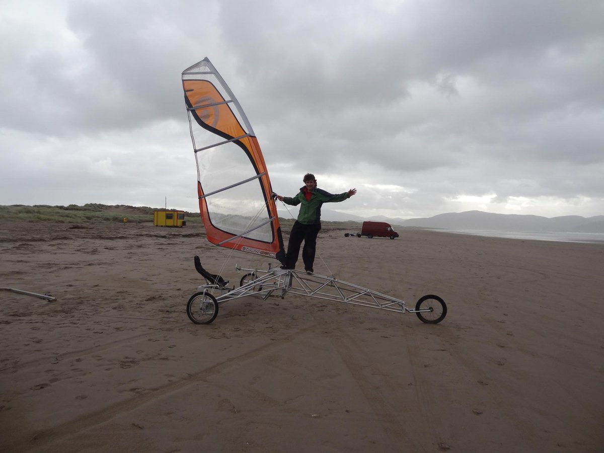 KazeCar's tweet photo. Perfect weather for pledging.. let's get KazeCar moving!! @backercamp,#pledge #crowdfunding #success http://t.co/2h3pGLZQJk