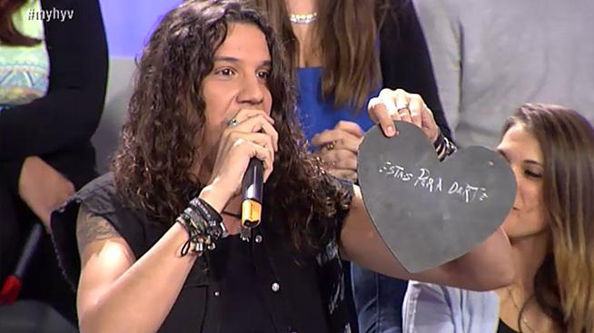 DloProducciones's tweet photo. RT @myh_tv: @Lapeparock lo tiene claro con @shailagal: "Estás para darte" #myhyv http://t.co/K4BLSOPy4Z http://t.co/48toqCfGeT
