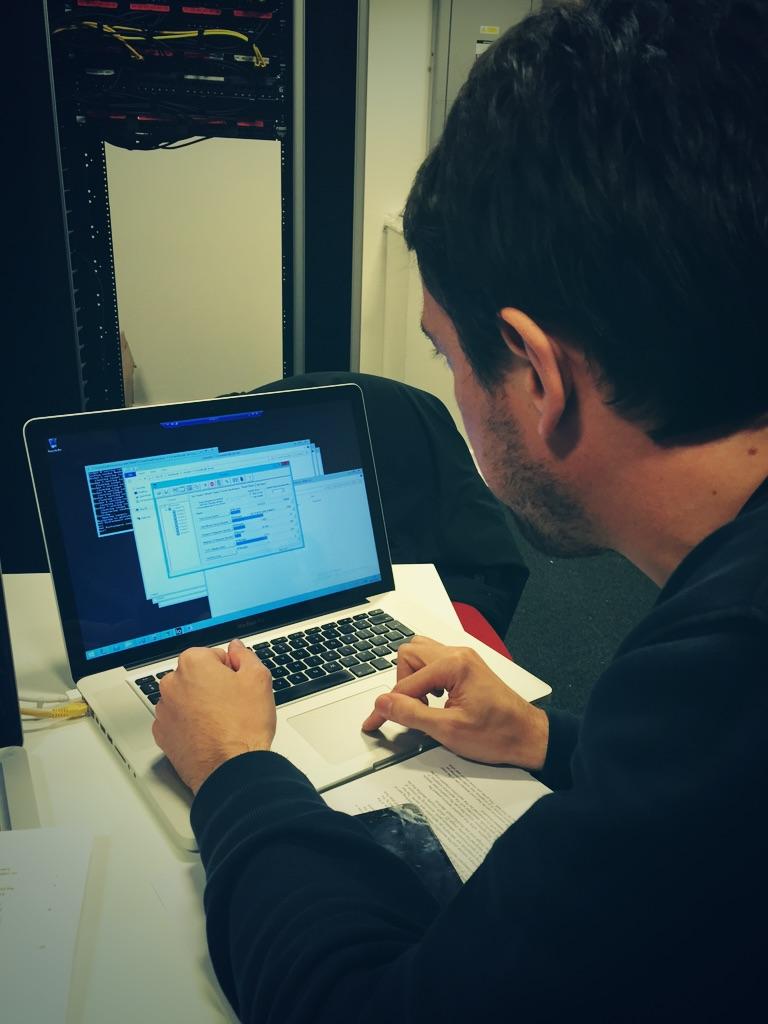 mksmart_dtop's tweet image. More I/O tests with #iometer on tier 1 @Dot_Hill storage.