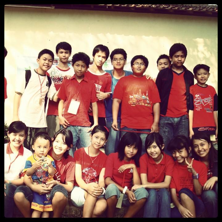 DaztinVix's tweet photo. Sejak kita Sekolah Minggu sampai saat ini, Kalian tetap SETIA melayani Tuhan. Keep on fire friends  #YouthFreshSix http://t.co/PSesgVrZoC