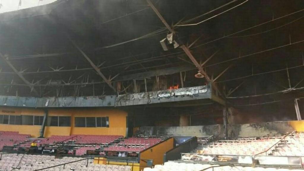 B2zfDqRIgAEhQcj.jpg:large