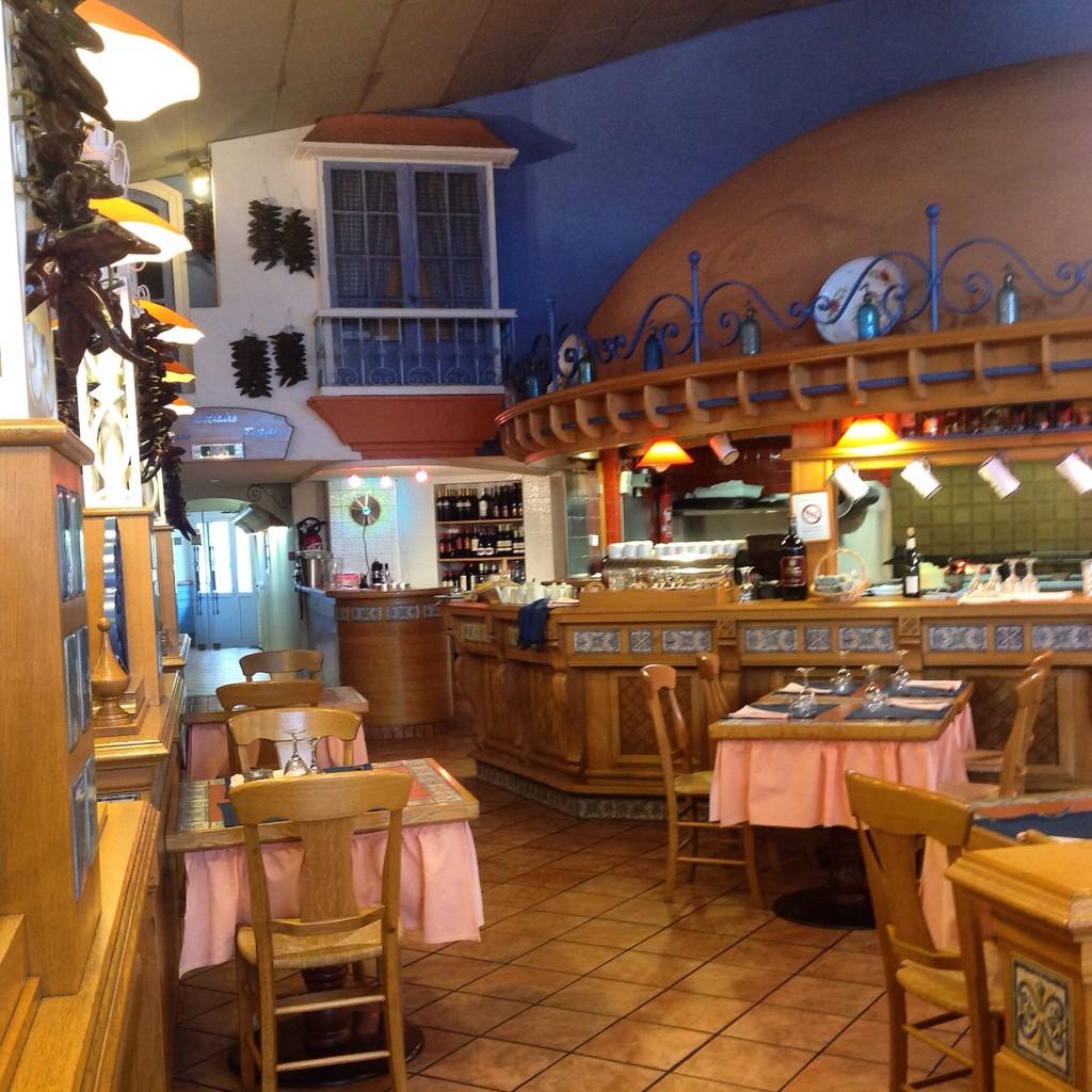flexkom6440's tweet photo. #flexkom #flexcom #laconcha #laconchapau #poissons #fruitsdemer #restaurantfruitsdemer #pau #flexkom6440 #placeverdun http://t.co/E0YkaNJBbo