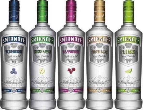 VineCIips's tweet photo. Girls night out starter pack http://t.co/cWWzgpLRvu