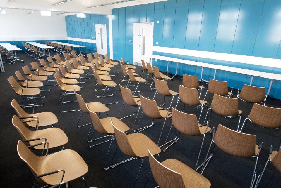 Venues_org_uk's tweet image. .@TomlinsonCentre is a state-of-the-art #conferencevenue. Ideal for #training  #meetings &amp;amp;more bit.ly/1jhjzQx