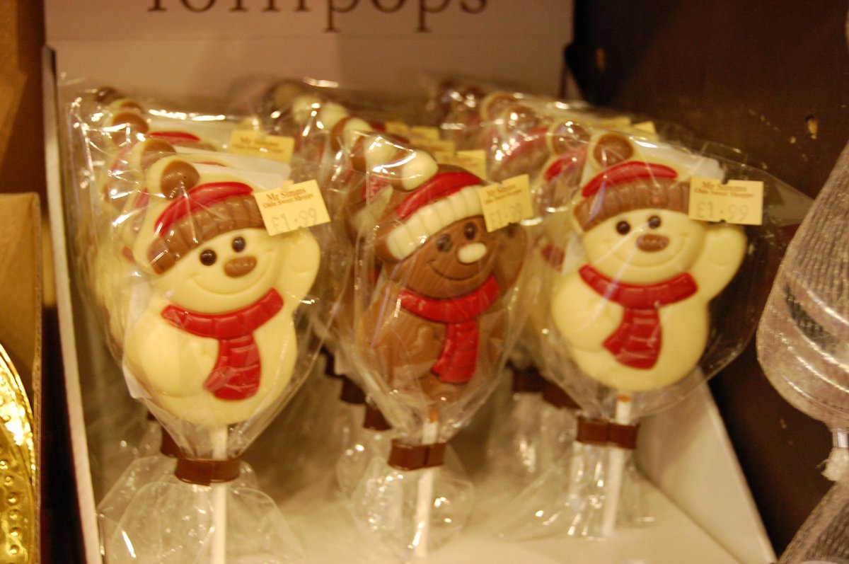 MrSimmsStAlbans's tweet photo. Belgian chocolate belfine lollies- sooo tasty and cute. We're getting in the Christmas mood... http://t.co/X8kL7TqDNa