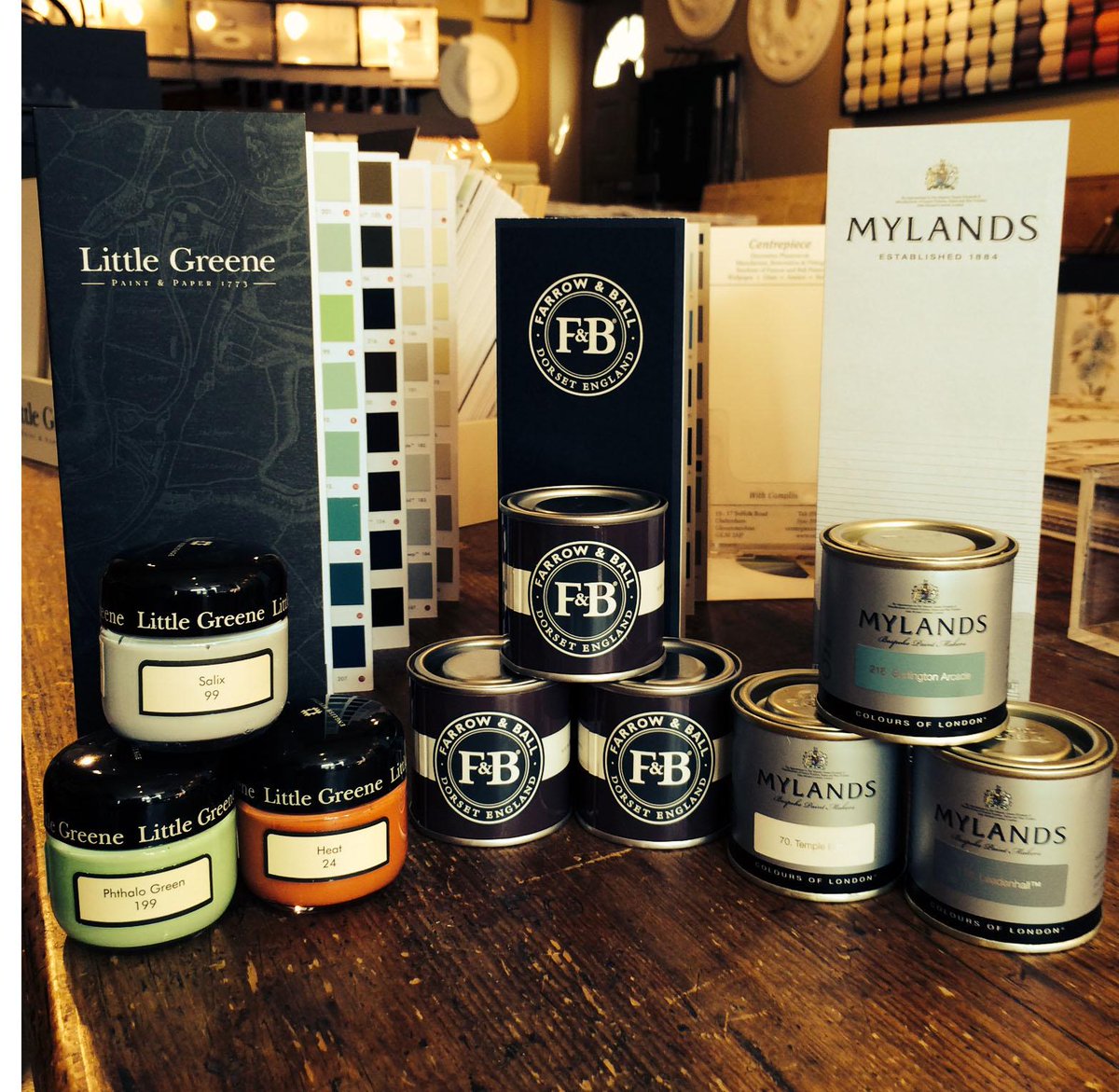 Centrepiece1's tweet photo. Come on down and let us help you realise your paint dreams #interior #design #paint #cheltenham #glosbiz http://t.co/NbGulNr3sl