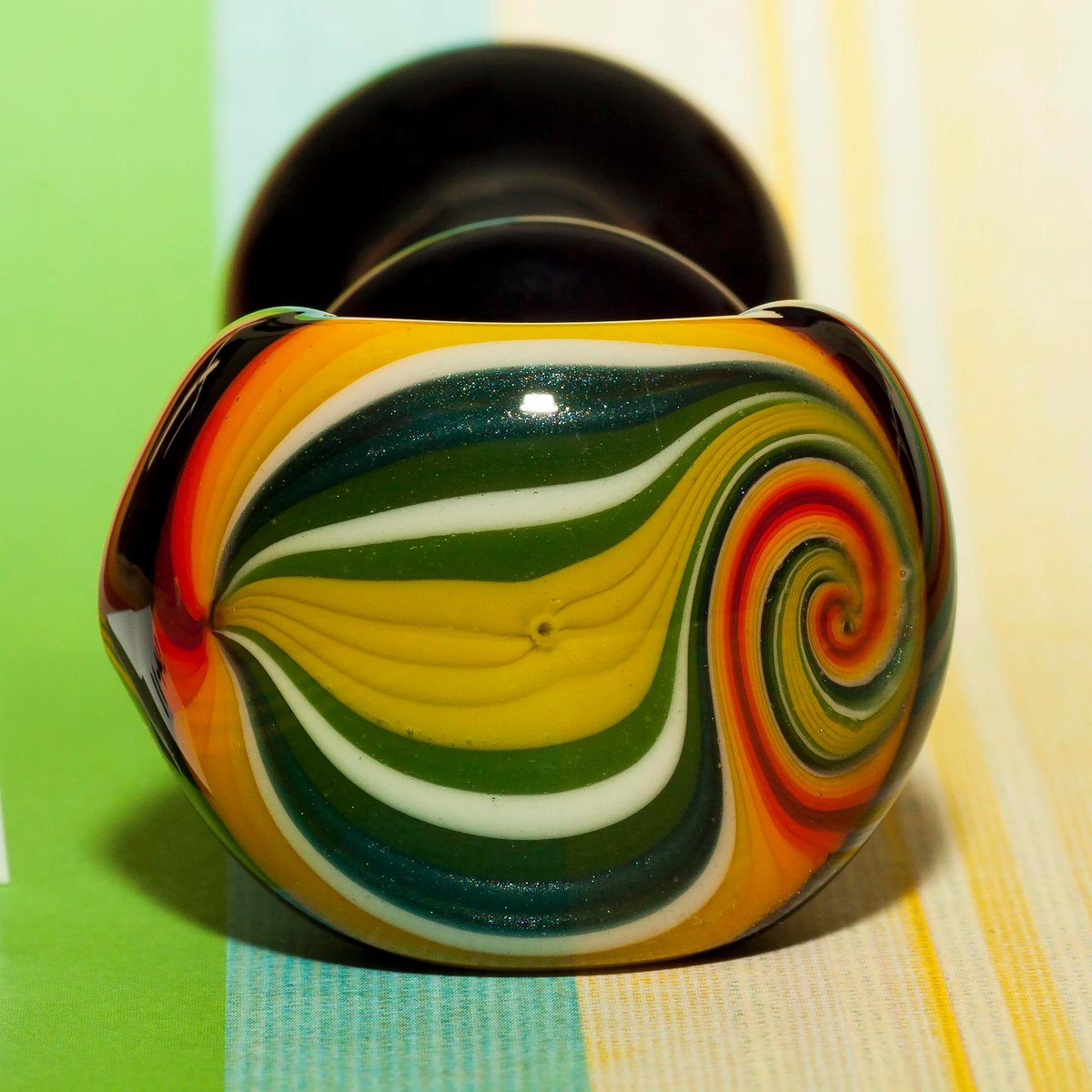 lgbt2011's tweet photo. Glass is for gifting too!  Free shipping in USA https://t.co/DcrHqaLclU   #cannabis #chronic #girlswhosmoke http://t.co/emprqFcH0i