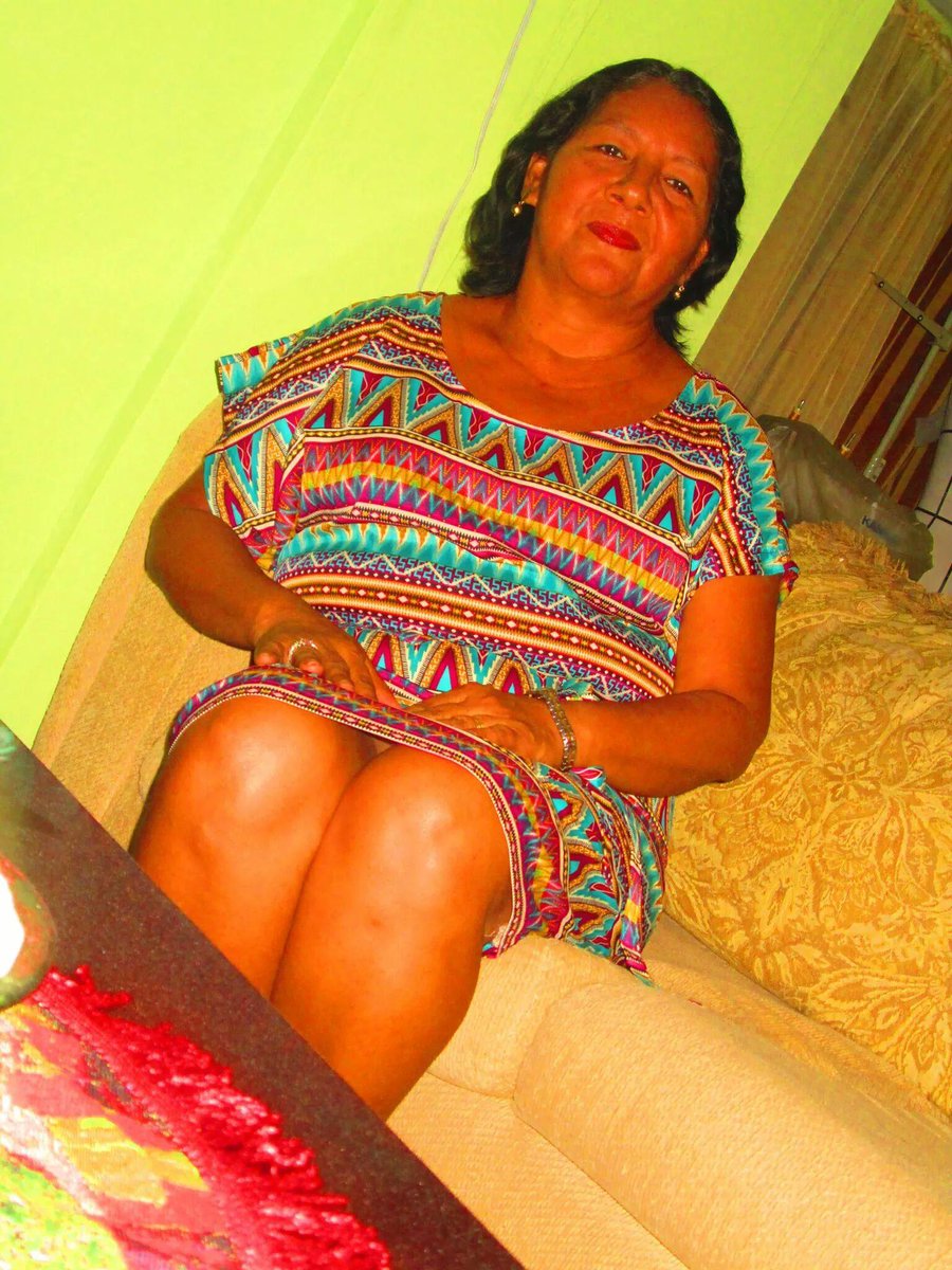 Meelbrow's tweet photo. Para Tí Hermoza Mamá Raquel en su Día <3
#SuperMama http://t.co/T2EyL50G06
