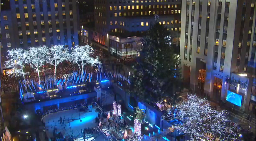 NBCNightlyNews's tweet photo. Lighting of the Rockefeller Center Christmas Tree takes place tonight at 8/7 central on NBC http://t.co/YYEeUXi0vk