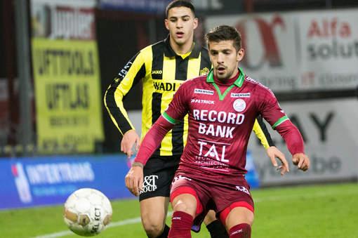 Trajkovski focuses on the ball vs. Lierse Trajkovski focuses on the ball vs. Lierse