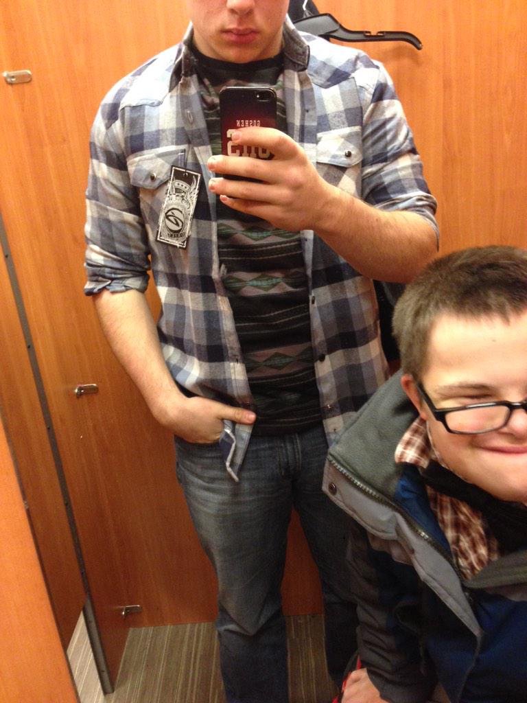 ShepardChase's tweet image. I got in on some of that mirror selfie action with the bro 😂💁