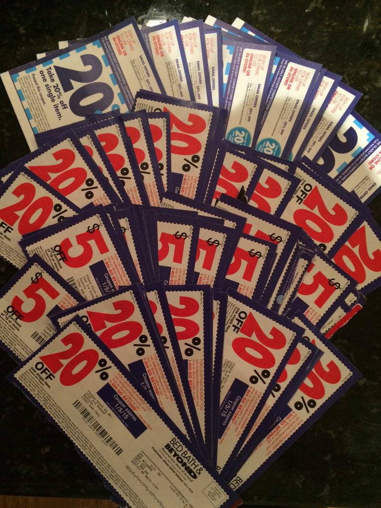 LindsayFasulo's tweet photo. To quote @IMKristenBell "I'm not saying I did do it but I may or may steal them out of my neighbor's boxes sometimes" http://t.co/HuimvMY2e6