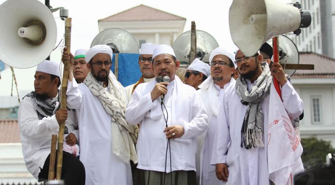 DwityaWisesa's tweet photo. haha RT @liputan6dotcom: Gubernur DKI Tandingan Fahrurozzi Nunggak Iuran Warga 6 bln http://t.co/P5cJwKnu4D http://t.co/rNc3KEW3Ye"
