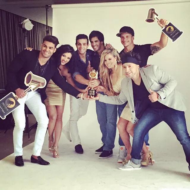 Lu29_08's tweet image. #PremiosLuces2014 #MejorPROGRAMA #Combate c: