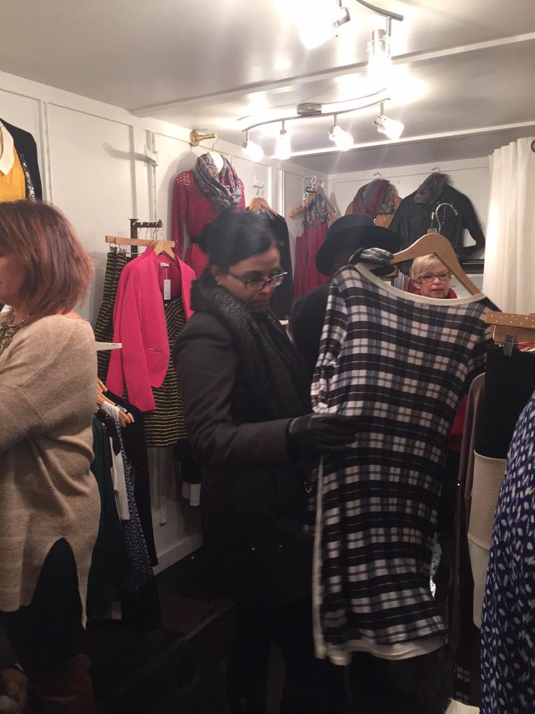 CLEwarehouse's tweet photo. Come shop at #SmallBoxCLE tonight until 9 PM! http://t.co/tskWd6O7TT