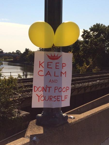 ShameShits's tweet image. This sign speaks the #truth via @RunnersWorld #KEEPCALM #runnersproblem