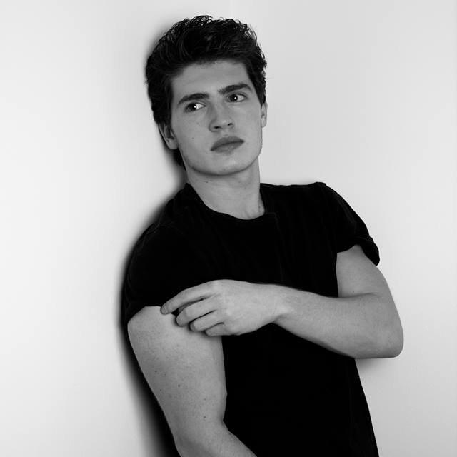 AMFrpg's tweet image. Name: Aiden Baker
Illness: Psychopathy
Age: 18 
FC: Gregg Sulkin
@JustFlesh