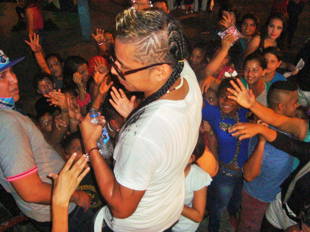 MEMOYANDY's tweet photo. GRACIAS BUENA FE X EL APOYO QUIENES SON MEMO Y ANDY http://t.co/uXBLNuKR1Z