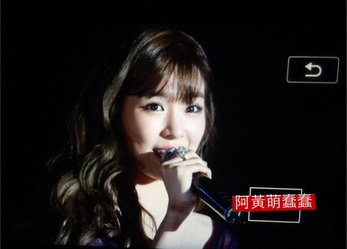 [PIC][02-12-2014]Tiffany khởi hành đi Hồng Kông để tham dự "2014 Mnet Asian Music Awards" vào tối nay B3-eqt6CMAAmVYX