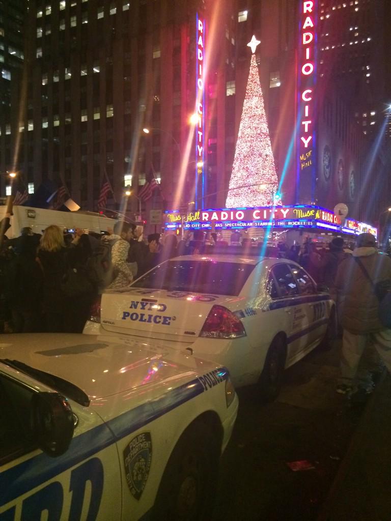 satronica's tweet photo. No Justice... No Peace ACAB - #ShutItDown http://t.co/IXidqucfOc