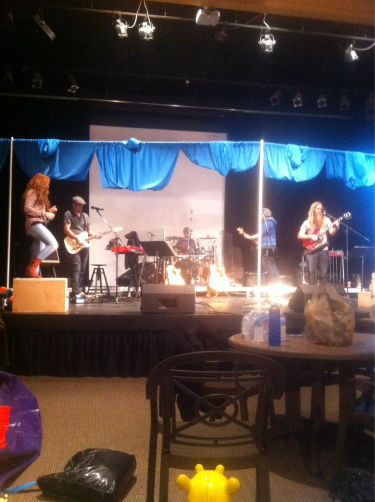 drewgregory_'s tweet photo. Rehearsing with @_Tenille is a beautiful thing! #CanadianNorth #duet #goingtobeaparty http://t.co/abQ5DcxDFm