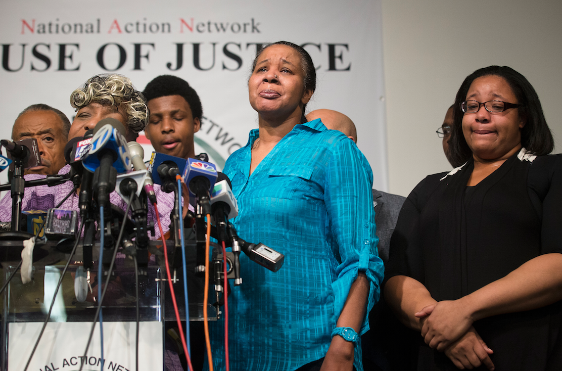 kainazamaria's tweet photo. "Hell no! ... I don't accept his apology," says #EricGarner widow Esaw of NYPD Officer Pantaleo's apology @AP_Images http://t.co/e1rWe3pEQx