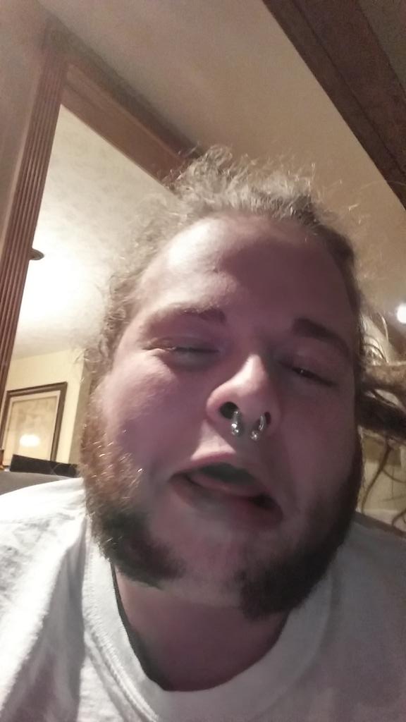 DoyourDad's tweet photo. Super cool thing trending right now.  Fuck it up out there @RHuglygirlsclub ! Bout that #uglygirlsclub life. http://t.co/tzkvSHAsGX