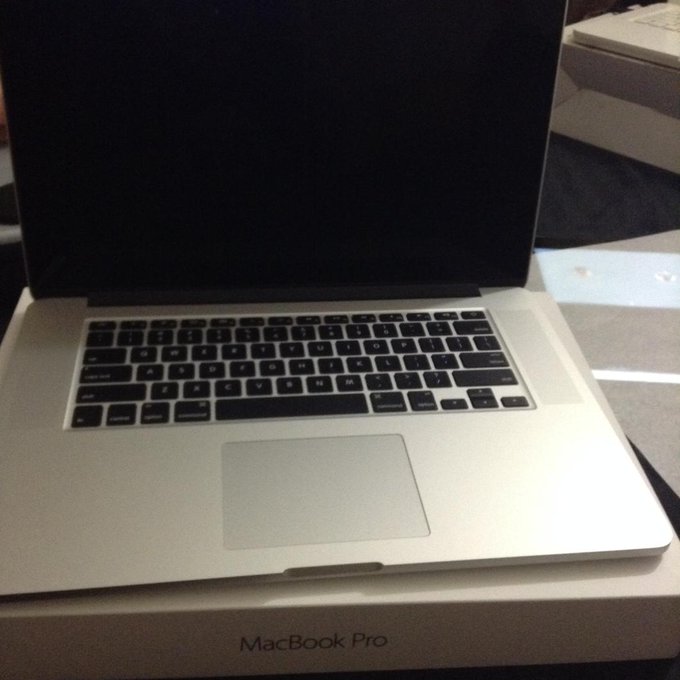 #macbookpro everything coming early for #Xmas thanks my #minion for this #spoiled #bitchboy http://t<a href="/tag/macbookpro"class="tags">#macbookpro</a><a href="/tag/xmas"class="tags">#Xmas</a><a href="/tag/spoiled"class="tags"><span>#spoiled</span></a><a href="/tag/minion"class="tags"><span>#minion</span></a><a href="/tag/bitchboy"class="tags"><span>#bitchboy</span></a>