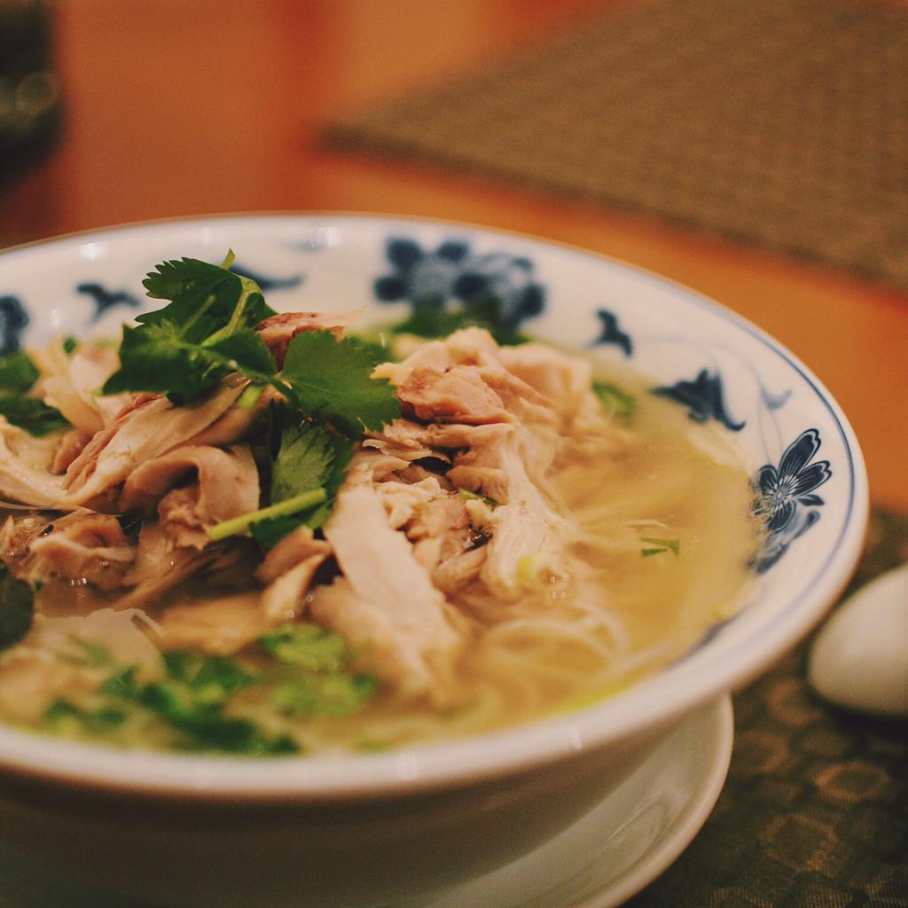 labelletonki's tweet photo. Soupe tonkinoise au poulet de la Belle Tonkinoise... http://t.co/3gEFgasL3O