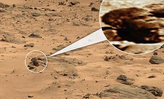 UFO enthusiast thinks there is a statue of President Obama on Mars. You know, I kinds see it: dailymail.co.uk/sciencetech/ar…