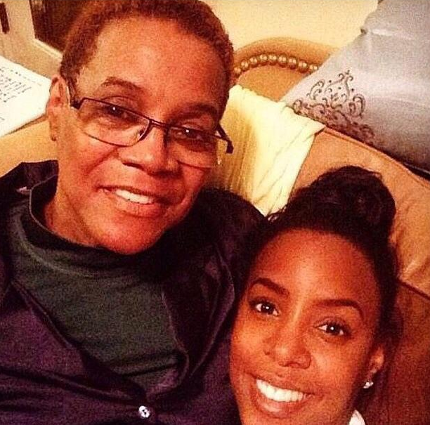 BET's tweet photo. Our condolences again to Kelly Rowland for the loss of her mother yesterday. #RIP http://t.co/T7VALTr1OM http://t.co/RduJ3KtfUp