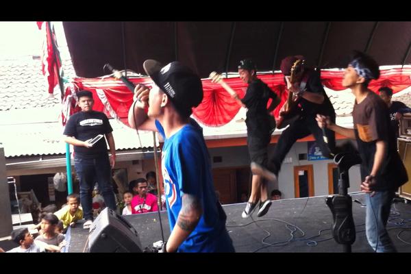 Performing with <a href="/beerattack_HC/">BEER ATTACK HARDCORE</a> at KEBAKTIAN | We said we said we said this time was gonna be different !! #SING