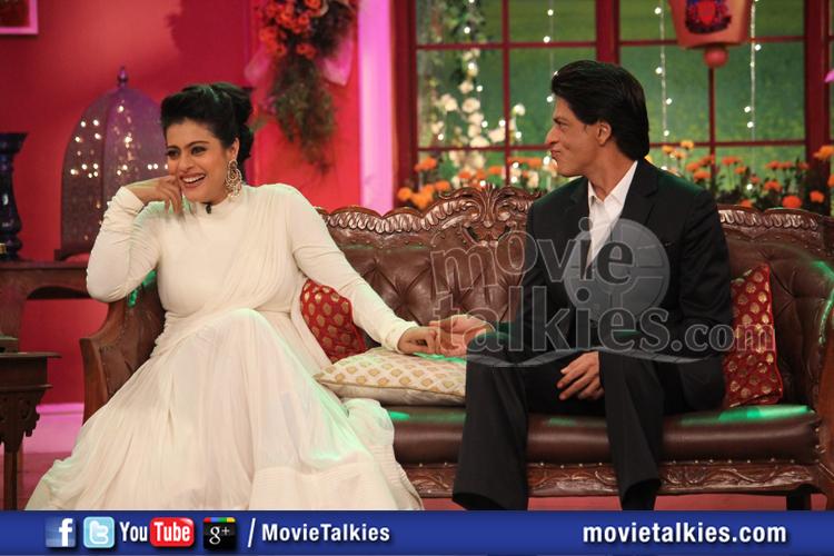 MovieTalkies's tweet photo. @iamsrk n @KajolAtUN celebrate 1000 weeks of @DDLJ on @comedynightsK9 http://t.co/DqAEmyoBWj Best Jodi Ever #Cute http://t.co/ETTn1vyPff