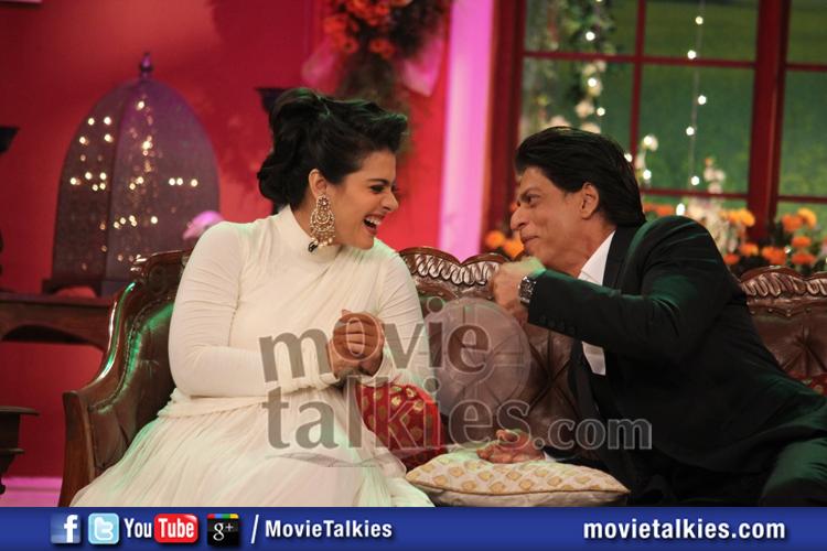 MovieTalkies's tweet photo. @iamsrk n @KajolAtUN celebrate 1000 weeks of @DDLJ on @comedynightsK9 http://t.co/DqAEmyoBWj Best Jodi Ever #Cute http://t.co/ETTn1vyPff