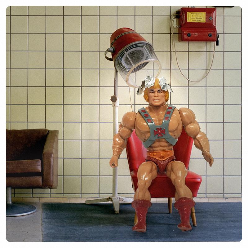 Honda's tweet photo. .@ExtraTV Spotted: He-Man getting his roots done at LA's top salon. #Gasp #FakeBlonde #Skeletakeover http://t.co/1eQ8c30uYB