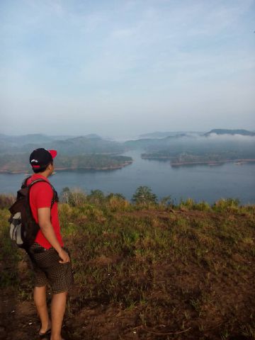 Syarif191's tweet photo. Bukit batas http://t.co/PV4KTEkMcL