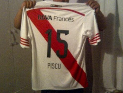 Muy pronto se va esta camiseta! 
Con ser seguidor y RT ya estas participando. 
Suerte a todos.